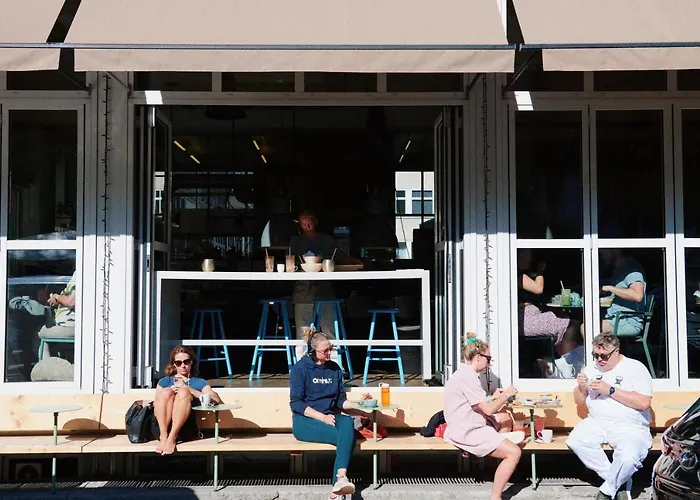 South By Daniel&jacob's 4*